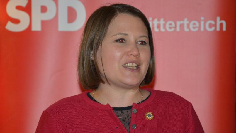 Bild: jr
Übte harte Kritik an den Christsozialen, die SPD-Bundestagsabgeordnete Carolin Wagner beim "Politischen Ascherfreitag" in Mitterteich.