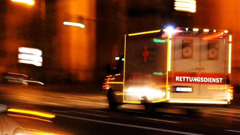 Symbolbild: Nicolas Armer/dp
Ein Mann droht in der Vils in Amberg zu ertrinken. Zwei Passanten greifen vorbildlich ein.