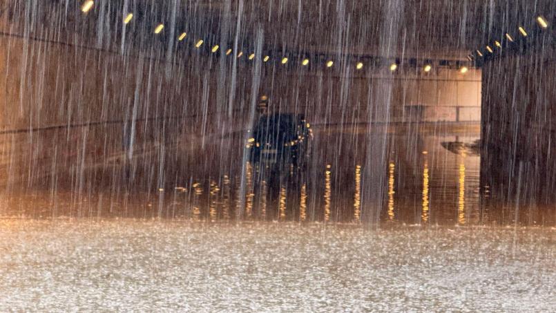 Bild: Ferdinand Merzbach/NEWS5/dpa
Das Wetter trifft viele Menschen auf dem falschen Fuß.