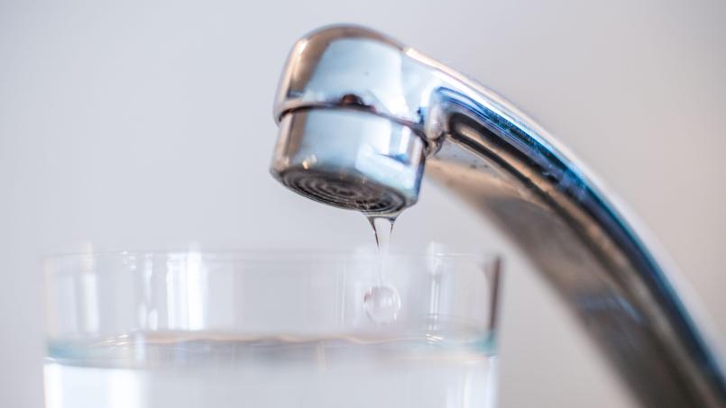 Bild: Lino Mirgeler, dpa
In Schwarzenfeld gilt ein Abkochgebot für Trinkwasser.