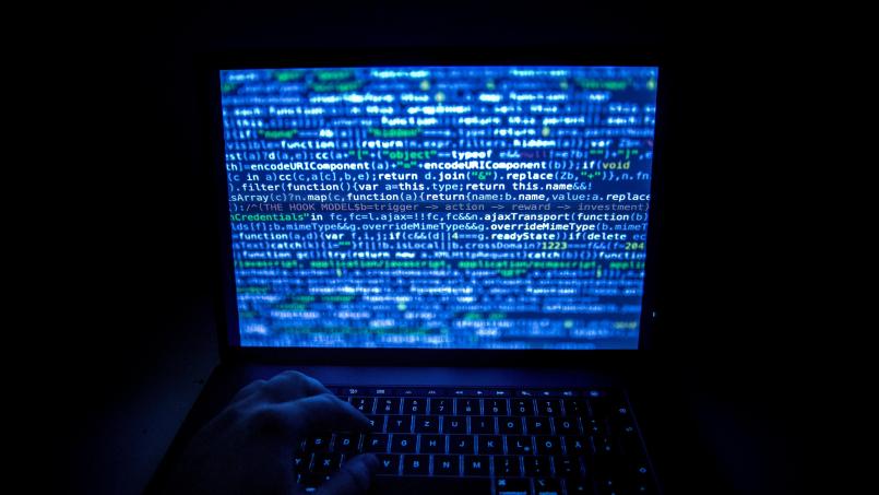 Symbolbild: Zacharie Scheurer/dpa
Cyberangriffe gehören für die Verwaltungen in der Oberpfalz längst zum Alltag. Mit Technik, Notfallplänen und Schulungen versuchen sie, sich gegen Hackerangriffe zu schützen.