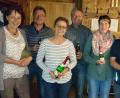 Strahlende Gesichter bei der Siegerehrung (von links): Inge Siegert, Berthold Graf, Monika Graf, Manfred Siegert, Petra Schönberger und Winni Rauscher. 	Bild: exb