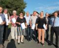 Ein großes Lob zollte der VdK-Kreischef Josef Rewitzer (rechts) dem Ortsverband Waldkirch und zeichnete eine Reihe von Mitgliedern für langjährige Treue sowie Mitarbeit aus. Darüber freute sich auch Vorsitzender Josef Träger (Mitte). 	Bild: pi