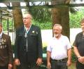 Die Schützen der Armbrustschützengilde Wernberg-Köblitz freuten sich über gute Platzierungen bei der Landesmeisterschaft. Zur erfolgreichen Mannschaft gehörten auch Georg Klemm (links), Armin Lunz (Mitte) und Georg Rebl (Zweiter von rechts).	Bild: exb