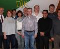 Mit dem neuen Geistlichen Beirat Pater Stephan (Dritter von rechts) und drittem  Vorsitzendem Thomas Eckert (Vierter von links) sind zwei neue Mitglieder im DJK-Vorstand, den weiterhin Vorsitzender Bernd Hasselfeldt (Vierter von rechts) anführt.	Bilder: sja (2)