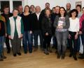 Bereits am Abschlussabend machten sich die Teilnehmer Gedanken darüber, wie weitere Begegnungen zustande kommen. Geleitet wurde der Alpha-Kurs von Karl Schreier (rechts), Monika Beer (Dritte von rechts), Maria Unterstein (Sechste von rechts) und Andrea Fichtner (Fünfte von links). 	Bild: wro