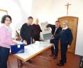 Zu unterschiedlichen Zeiten wurden in den Pfarreien die Wahlurnen geleert und die Stimmen ausgezählt. In Pfreimd (Bild) standen die neuen Pfarrgemeinderäte bereits am Sonntagnachmittag fest.	Bild: hm