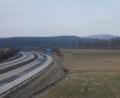 Zwischen der Autobahnanbindung Waidhaus und dem Parkplatz Ulrichsberg ändert die Marktgemeinde ihren Flächennutzungsplan zugunsten von Freiflächen für Photovoltaik-Anlagen. 	Bild: fjo