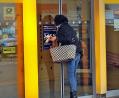 Ab 9. Mai werden die Türen des Postbank-Finanzcenters im Liliencenter für immer geschlossen. Auch alle Dienstleistungen der Deutschen Post AG werden dort dann nicht mehr angeboten.	Bild: Andreas Royer