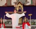 Mit großem schauspielerischem Talent überzeugten im vergangenen Jahr die Friedenfelser Ministranten beim Passionsspiel. Über 30 "Lausbuben Gottes" wirken am Sonntag wieder in der Pfarrkirche mit. 	Bild: bsc