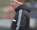 Trainer Bernd Polster (Bild) vom SV Kauerhof hat sich schon mal warm angezogen, es kommt zum Sechs-Punkte-Spiel gegen den SV Raigering II.	Bild: ref