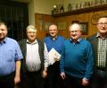 Bezirksvorsitzender Peter Frank (links) gratuliert den wiedergewählten Vorstandsmitgliedern (weiter von links): Manfred Heisel, Wolfgang Wessely (50 Jahre Mitglied), Franz-Josef Heimerl und Helmut Appel. 	Bild: wws