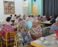 Erfreulich viele Gäste folgen der Einladung zum ersten Seniorentreffen in der Pfarrgemeinde St. Marien im Rothenstädter Pfarrheim.  	Bild: rdo