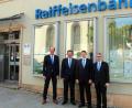 Im Jahr eins der fusionierten Raiffeisenbank Oberpfalz NordWest eG sind die Vorstände Herbert Meier, Joachim Geyer, Thomas Keck und Robert Haubner (von links) mit den Ergebnissen überaus zufrieden.  	Bild: stg