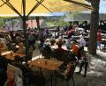 Viele Ausflügler haben den Biergarten auf der Burg Falkenberg schon genutzt. Laut Rechtsanwalt Dr. Hanns-Christian Fricke liegt für den Biergarten aber keine Baugenehmigung vor.  	Archivbild: wro