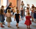 Auch die Kinder der Bambini-Garde ließen es sich nicht nehmen, unter der Regie von Marion Dietz Tänze, Lieder und Gedichte zum Besten zu geben.  	Bild: weu