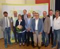 Der neunten Generalversammlung der Bürger-Energiegenossenschaft West eG wohnen auch die Vorstände der Neue Energien West eG, Wolfgang Haberberger und Helmuth Wächter, sowie Steuerfachangestellten Alexandra Schopf (von links) bei. Bei den Wahlen bestätigen die Mitglieder der Bürger eG der stellvertretenden Aufsichtsratsvorsitzende Stefan Dötsch und Vorstand Udo Greim die Aufsichtsräte Harald Wagner, Dieter Klein, Karl Lorenz (von links) und Bernhard Stangl (mit Geschäftsführer Bernhard Schmidt, von rechts).