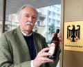 Brauer Gottfried Härle bleibt dabei: Sein Bier ist bekömmlich. Werben darf er mit dem Begriff nach dem BGH Urteil aber nicht mehr.  	Bild: Uli Deck/dpa