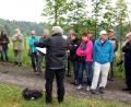 „Da oben am Waldstrand standen 1945 die amerikanischen Panzer und rollten auf Paulusbrunn zu“, schilderte Norbert Steinhauser die Situation des Dorfes, deren Bewohner kurz darauf nach Bärnau flüchteten oder zur Abschiebung nach Tachau kamen.