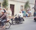 Nach ihrer Vereinsgründung gehörten die Linder Freunde der Motorrad-Veteranen zum Bild vieler Oberviechtacher Festzüge wie im Jahr 1985 beim Gründungsjubiläum der Soldaten- und Kriegerkameradschaft.
