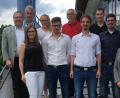 Kilian Mauderer (Vierter von rechts) ist neuer Vorsitzender der Jungen Union. Das Bild zeigt die neue Führungsriege der JU zusammen mit JU-Kreisvorsitzender und Bezirkstagskandidatin Christina Bauer (rechts), Bürgermeister Manfred Rodde (Fünfter von rechts) und dem Landtagskandidaten Manfred Wendl (links).	Bild: exb