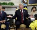 US-Präsident Donald Trump traf sich im Weißen Haus mit dem Präsident vion Südkorea, Moon Jae In.  	Bild: Evan Vucci/AP/dpa
