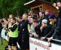 Bild: BTG, Autor [BTG] (BUETTNER-UTE@GMX.DE)
Enttäuschte Gesichter beim Anhang der DJK Neustadt/WN nach der 0:2-Niederlage gegen den SV Freudenberg.