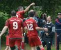 Bild: mhs
Nach dem Landesliga-Aufstieg gab es bei der SpVgg Pfreimd kein Halten mehr. Mittendrin: Trainer Alexander Götz (rechts).