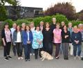 Bild: hcz
Die Führungscrew des Tierschutzvereins mit den Ehrengästen. In der Mitte stellvertretende Vorsitzende Johanna Florian (mit Hund) und Vorsitzende Mariele Junak (Neunte von links).