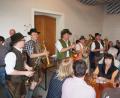Archivbild: gz
Seit drei Jahren spielen „Blech5ÜNF“ nun schon als Ableger der Eslarner Showband zusammen, seit kurzem auch zu sechst wie zuletzt beim Tag des Biers im Eslarner Kommunbrauhaus.