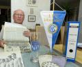 Bild: Hirsch
Der langjährige Vorsitzende Josef Stadler hält viel von Tradition und hat Bilder, Zeitungsartikel, Wimpel und Teller gesammelt.
