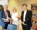Foto: Wieder
Trotz des derzeitigen Gegenwindes sind OB Kurt Seggewiß, Stadtkämmerin Cornelia Taubmann und Baudezernent Oliver Seidel überzeugt, die Planreife für das Gewerbegebiet West IV erreichen zu können.