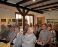 Bild: kgg
Bei der Eröffnung der Sonderausstellung „Bilder aus dem Stiftland“ waren Hans Zölch, Robert Treml, Hans Grillmeier, Albert Schneider und Horst Klier (vordere Reihe, von links) dabei.