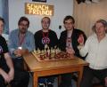 Bild: kro
Schachfreunde Mitterteich: Sie spielen in der neuen Saison in der Bezirksliga, von links  Ismael Burger, Helmut Balzer, Marco Hensel, Christoph Arnold und Michael Enders.