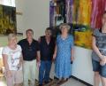 Bild: br
Die einheimischen Hobbymaler (von links), Petra Urban, Rolf Heitzer, Ulrich Sigmund, Helga Hölzel und als „Neuling“ Sophie-Marie Löckler waren mit ihren Kunstwerken bei der Bilder- und Gemäldeausstellung eine Bereicherung des Bürgerfestes.