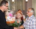 Bild: nib
Stefan Obendorfer dankte im Namen der DJK Susi und Erhard Schmid für viele Jahre guter Zusammenarbeit (von links).