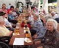 Bild: e
Die vom AWO-Personal betreuten Bewohner des Seniorenwohnheims an der Zeilenstraße feierten gemeinsam im Kirwazelt.