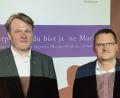 Bild: Clemens Fütterer
„Wo Bayern mehr wert ist“: Unter dem griffigen Motto wollen Präsident Anton Braun und 2. Vizepräsident Christian Fröhlich (von links) für einen modernen Außenauftritt der Region sorgen.