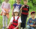 Bild: no
Den Erstklässlern und den Vorschulkindern bereitet der gemeinsame Wiesentag viel Freude.