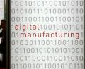 Bild:  Kay Nietfeld/dpa
"digital manufacturing" steht auf beleuchteten Säulen auf der letzuten Hannover Messe. Industrie 4.0 ist nur ein Aspekt der Digitalisierung.