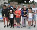 Bild: RBG, Autor [RBG] (GHELGERT.TSC@T-ONLINE.DE)
Zehn Einzelpokale sowie den Ehrenpreis für die Tagesbestleistung bei den Damen holten sich beim Arzbeger Sommerschwimmfest die Aktiven des Tirschenreuther Schwimm-Clubs. Hinten von links Leon Ducheck, Kilian Züllich, Viktoria Bogner, Kathrin Bachmeier, Fynn Legat, Carina Bönisch und Patrick Walter. Davor von links: Sophie Härtl, Leonie Reif, Daria Coldova und Dominika Codlova.