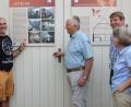 Bild: bö
SPD-Landtagsabgeordneter Herbert Woerlein (von loinks) war zu Gast im Fledermaushaus in Hohenburg. Fledermausexperte Rudolf Leitl informierte über seine Schützlinge auch SPD-Kollegen Reinhold Strobl, Michael Rischke, Gisela Woerlein und Mathilde Strobl.