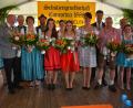 Bild: jr
Der Stiftlandgau kürte am Sonntagnachmittag in Konnersreuth die neuen Gauschützenkönige (erste Reihe) und dankte gleichzeitig den scheidenden Königen. Unser Bild zeigt (von links) stellvertretenden Bezirksschützenmeister Dieter Beer, Julia Gmeiner, Bernhard Friedl, Günter Bauer, Bettina Gmeiner, Martin Zölch, Vanessa Rögner, Cornelia Gmeiner, Sarah Weiß, Nicole Beer, Gauschützenmeister Manfred Zölch, Bernhard Weber, Bürgermeister Max Bindl und Nele Haberkorn.
