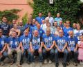 Bild: kro
Langjährige Mitglieder zeichneten die Löwenfreunde aus.Vorne sitzend mit dem Schal die anwesenden Gründungsmitglieder, von links, Werner Ernstberger, Klaus Birkner, Reinhard Heller, Karl-Heinz Friedrich, Manfred Baumler, Fritz Pausch und Siegbert Vogt.