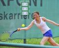 Bild: Hubert Ziegler
Elisabeth Winter-Göth vom TC Kümmersbruck machte im Spitzeneinzel kurzen Prozess mit Sandra Forster. Ihr Spiel war noch vor dem Gewitter beendet, so dass sie nicht in die Halle musste.