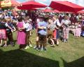 Bild: mtm
Die Kindergartenkinder Tanzen eine Polka.