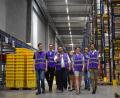 Bild: lue
Die Mitglieder der JU-Kreisverbände Tirschenreuth und Wunsiedel erhalten exklusive Einblicke in das Tchibo-Logistikzentrum in Eger. Die Regale sind 8 Meter hoch und 50 Meter lang.