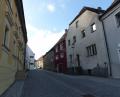 Bild: Völkl, Claudia [CV] (claudia.voelkl@oberpfalzmedien.de)
Josef Gleixner, Inhaber des "Alten Pfarrhofs" (links) , hat den Leerstand auf der gegenüberliegenden Straßenseite erworben. Hier entstehen sieben Appartments.