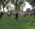 Bild: prh
Ein Höhepunkt am Sporttag der DJK war die Fitness-Wiese. Trainer Markus Lindner hielt die gut 90 Teilnehmerinnen mit vielen Basics und guter Old-Style-Music auf Trab.