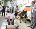 Bild: rhi
Die Ausbildungsleiterin der Johanniter-Unfallhilfe, Sonja Schäffer, demonstrierte bei der Eröffnung der Aktionswoche den Katalog der Ersten-Hilfe-Sofortmaßnahmen.